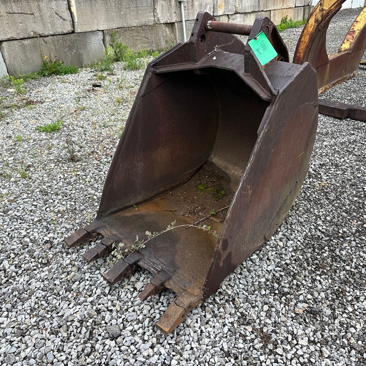 #4006 • Approx 34" Excavator Bucket