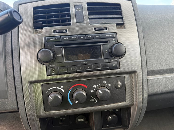 2007-dodge-dakota-image-39