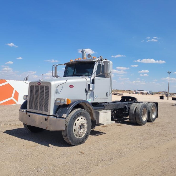 2013 PETERBILT 365