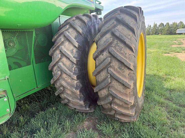 2009-john-deere-9770-sts-image-14
