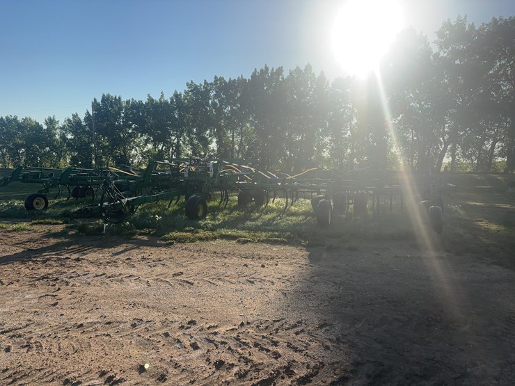 2010-john-deere-2410-image-4