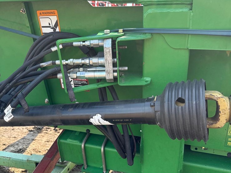 2012-john-deere-608c-image-33