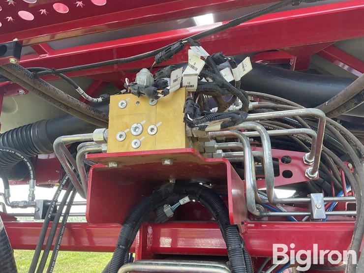 2024-case-ih-2150-image-18