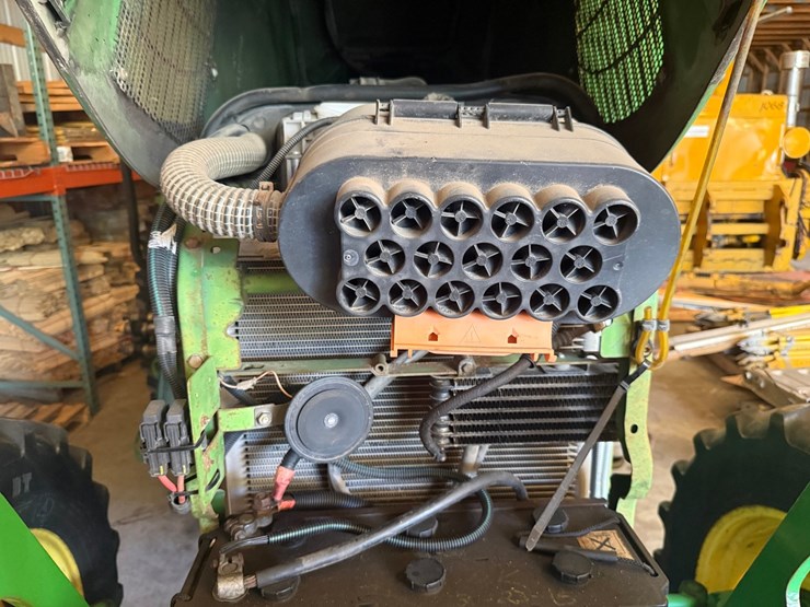 john-deere-6420-image-44