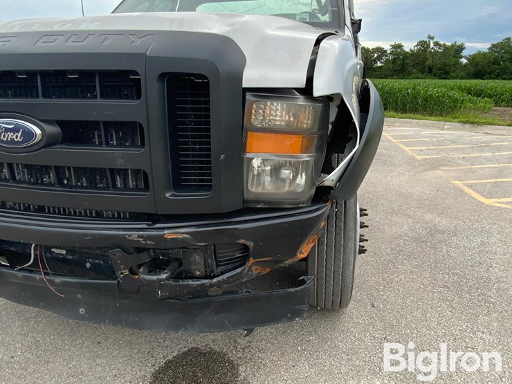 2009-ford-f550-xl-image-15