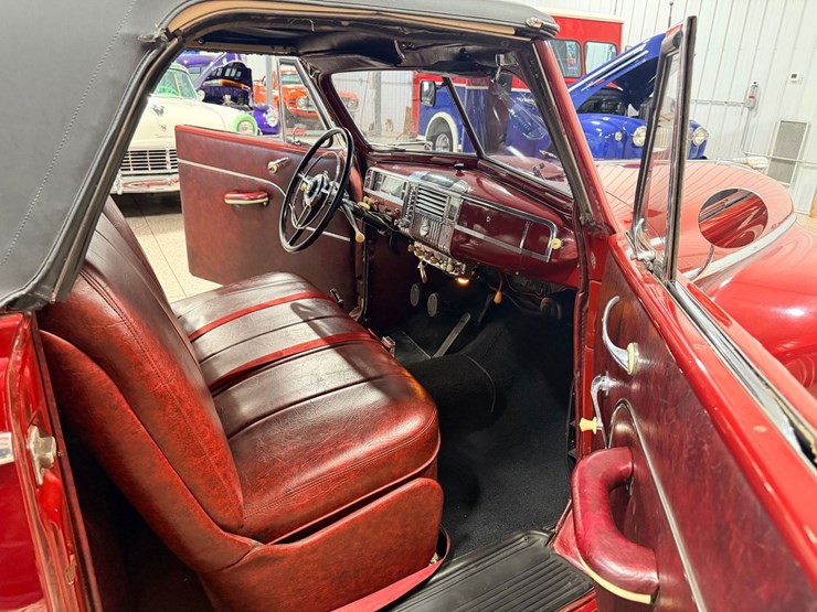 #1880-•-1947-plymouth-deluxe-convertible-image-31