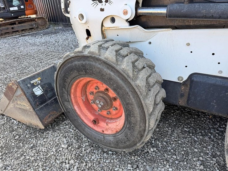 2011-bobcat-s630-image-16
