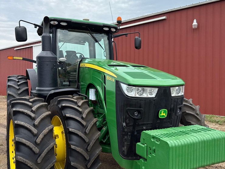 2014-john-deere-8320r-image-7