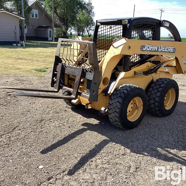 2003 JOHN DEERE 250