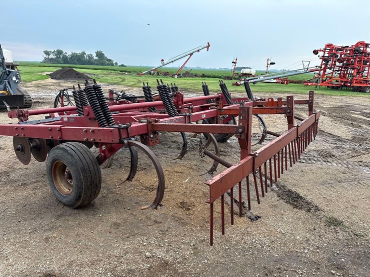 case-ih-6500-image-3