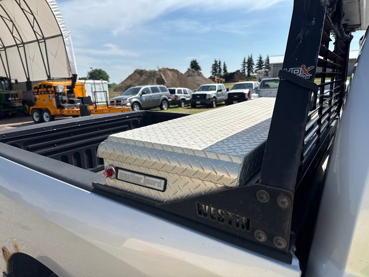 2014-dodge-1500-image-29