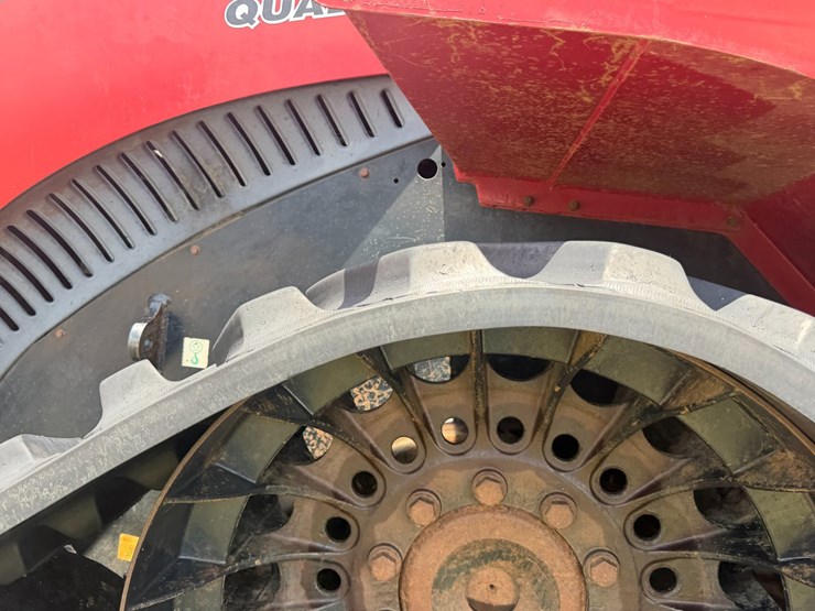 2014-case-ih-470-image-21