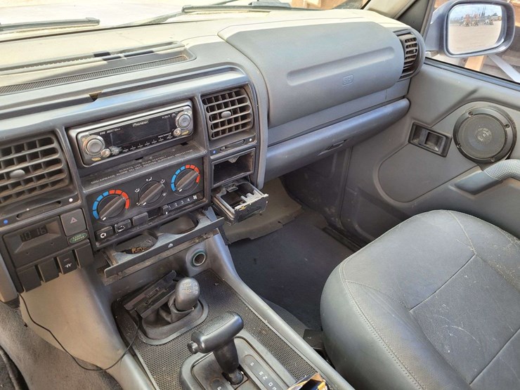 1996-land-rover-discovery-hardtop-4d-image-18