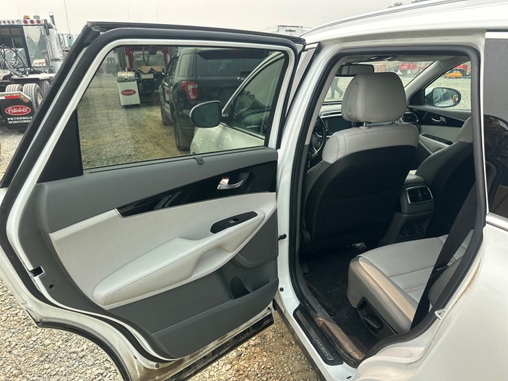 2016-kia-sorento-sx-image-18