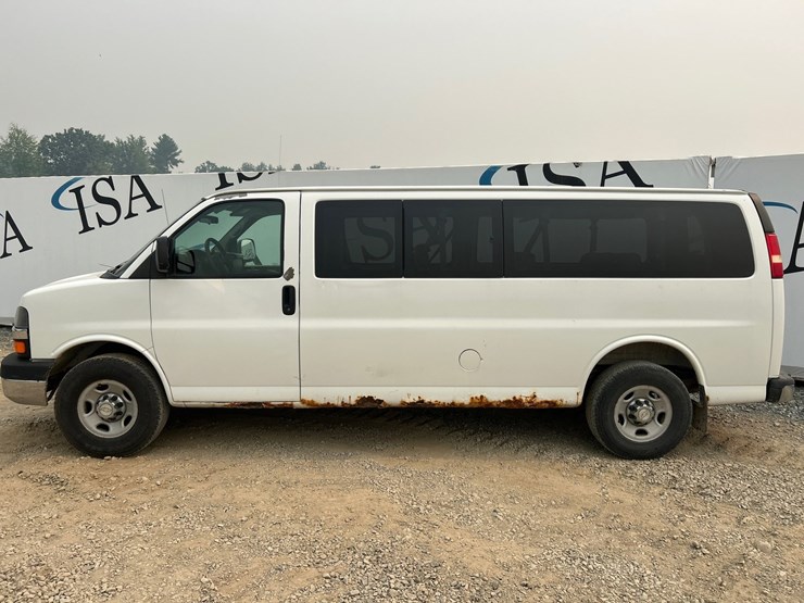2007-chevrolet-3500-image-2