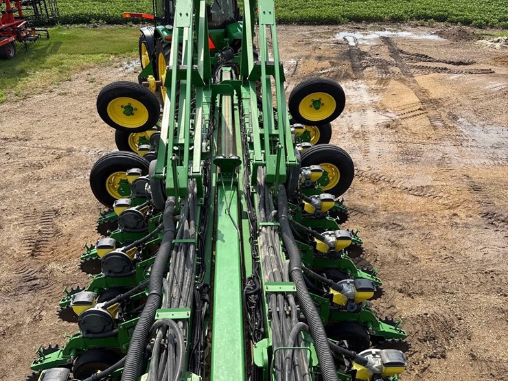 2006-john-deere-1770nt-image-64