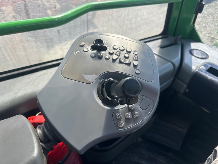 deere-1110e-image-75