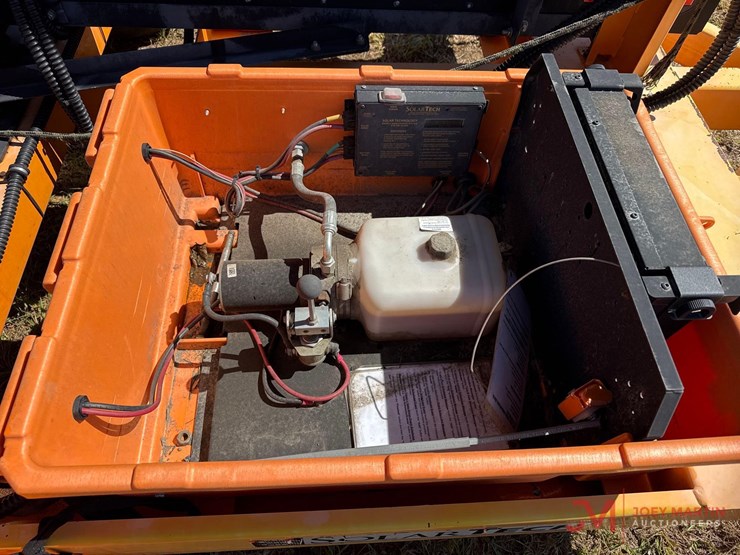 towable-solar-tech-message-board-image-15