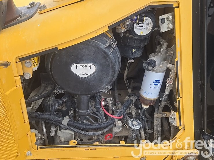 2020-komatsu-d61px-24-image-37