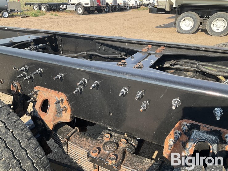 2017-caterpillar-ct660-image-20