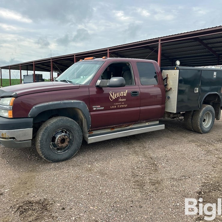 2003 CHEVROLET 3500