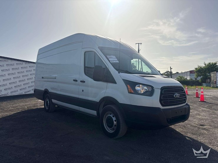 2019-ford-transit-image-2