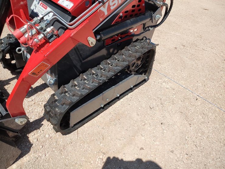 2026-agt-industrial-ysrt14-stand-on-mini-skid-steer-loader-image-8