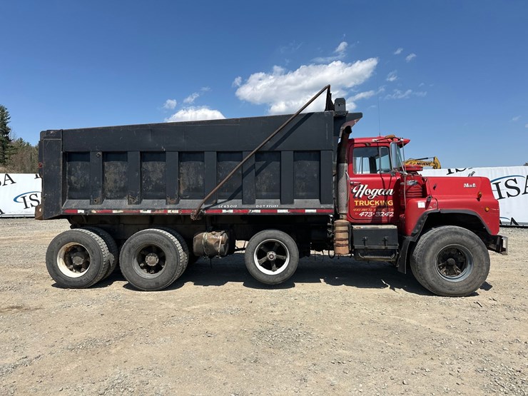 1981-mack-dm600-image-6