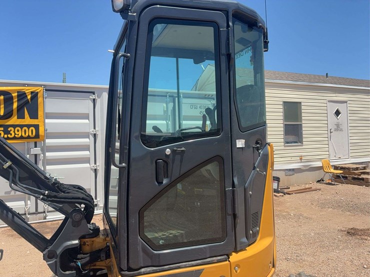 deere-30g-image-16