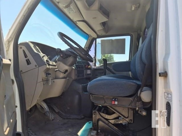 2005-caterpillar-c13-image-14