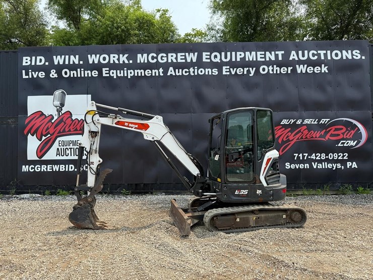 2023-bobcat-e35i-image-1