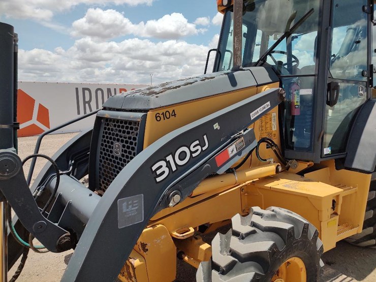 2011-deere-310sj-image-12