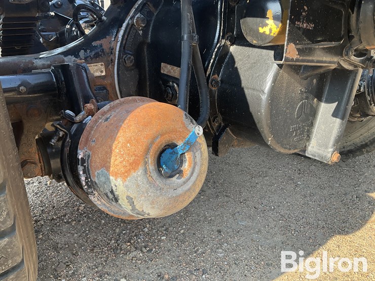 2017-caterpillar-ct660-image-19