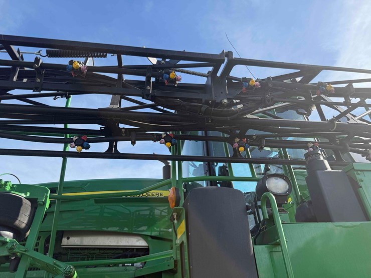 2011-john-deere-4830-image-30