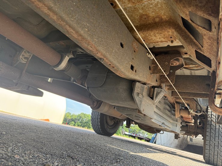 2011-ford-f350-image-27
