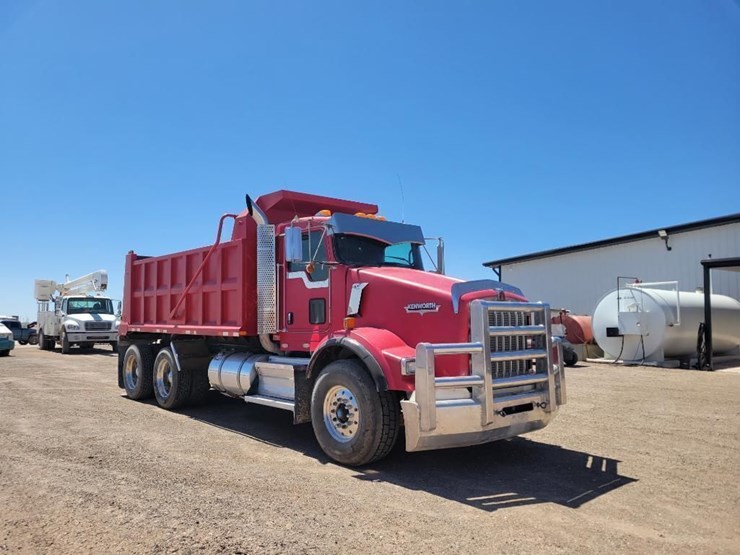 2010-kenworth-t800-image-7