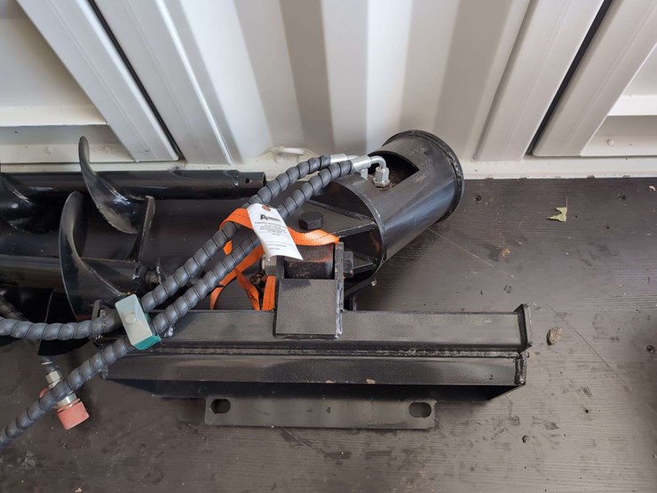 i-ranch-mini-skidsteer-auger-drive-and-bits-image-3