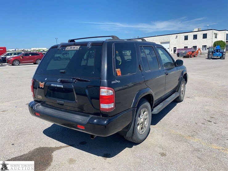 2004-nissan-pathfinder-image-5