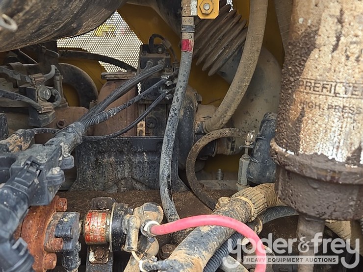 2023-komatsu-d61pxi-24-image-40