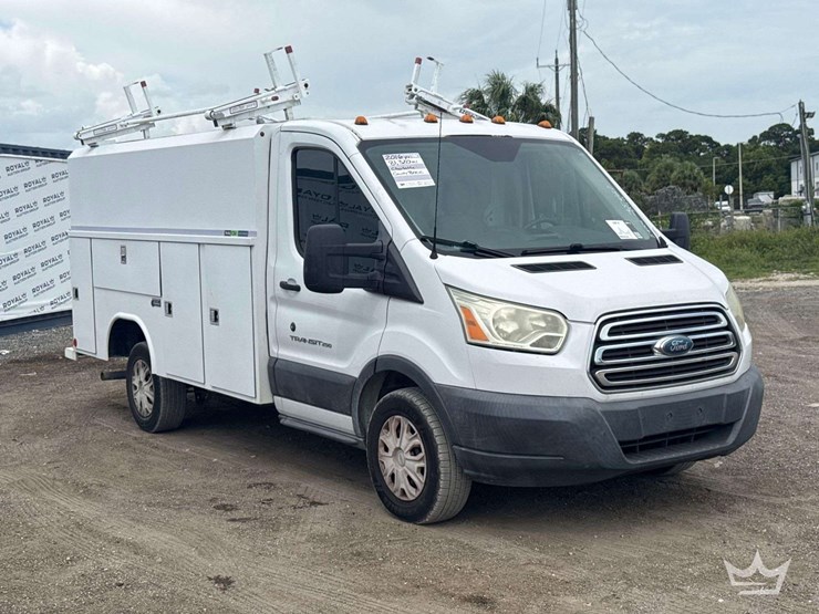 2016-ford-transit-image-2