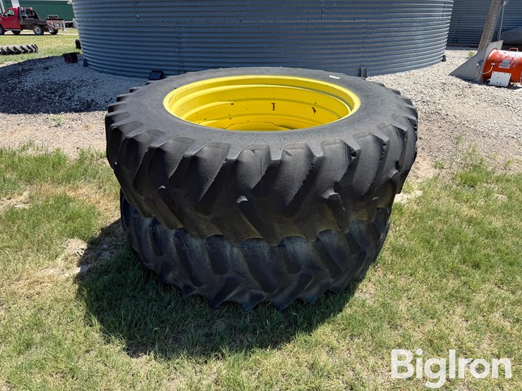 john-deere-16-image-8