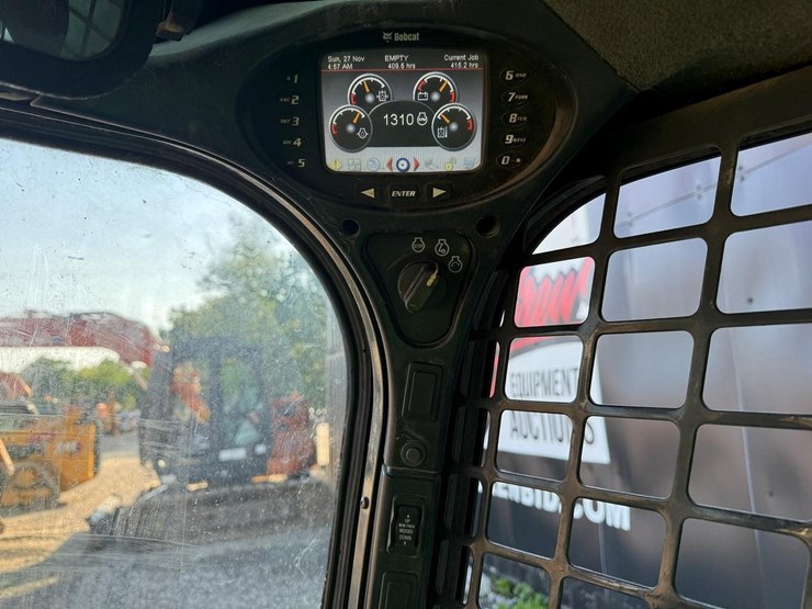 2013-bobcat-s650-image-23
