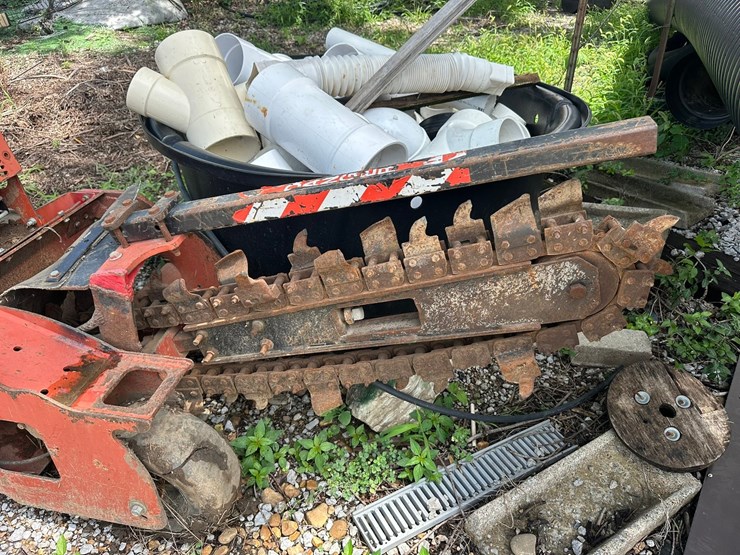 2010-ditch-witch-rt24-image-2