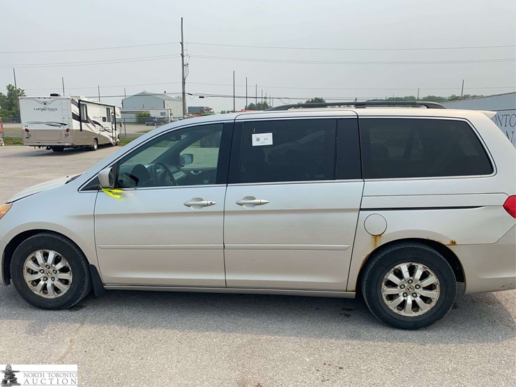 2008-honda-odyssey-image-8