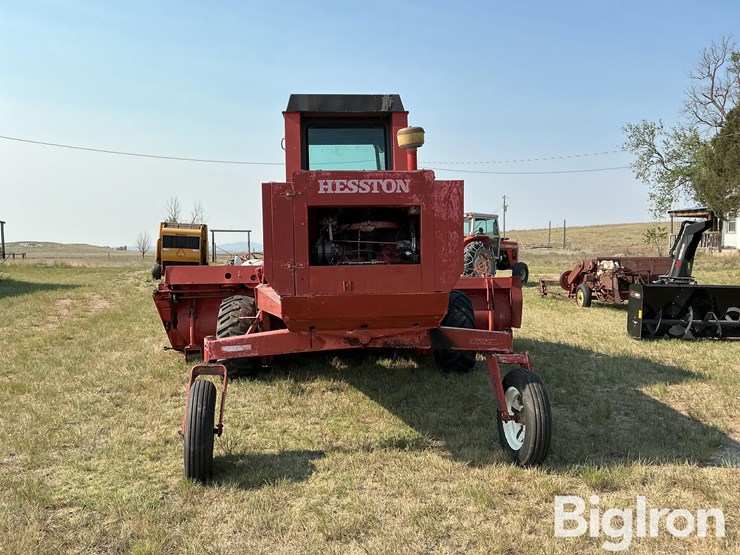 1983-hesston-6450-image-6