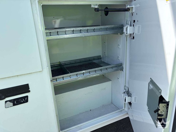 2015-ford-transit-image-26