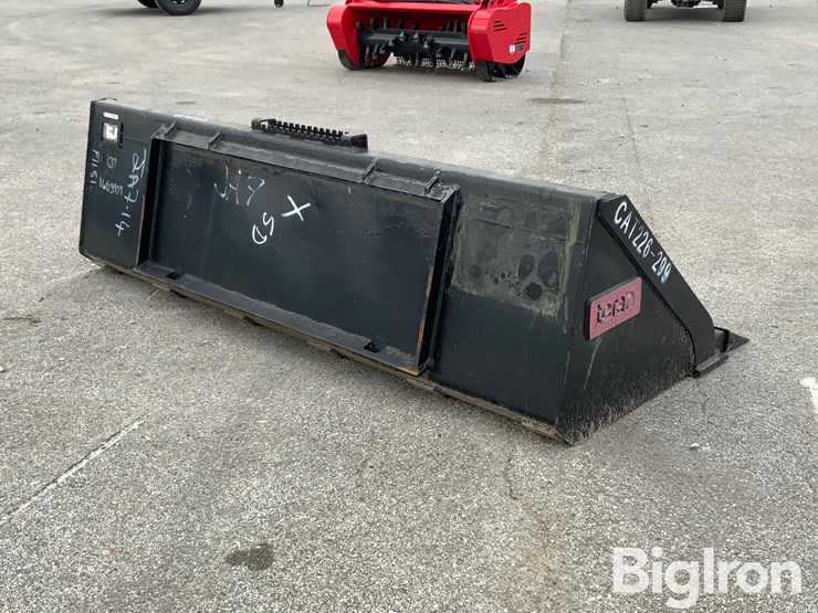 2024-massey-ferguson-730-image-5
