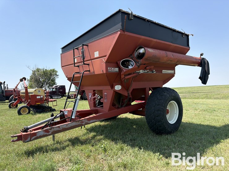 brent-gc572-grain-cart-image-1