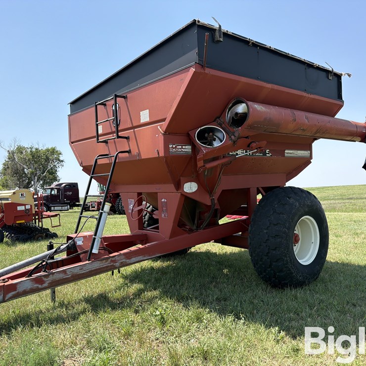 Brent GC572 Grain Cart