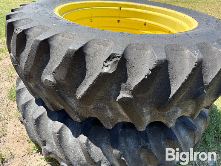 john-deere-16-image-11
